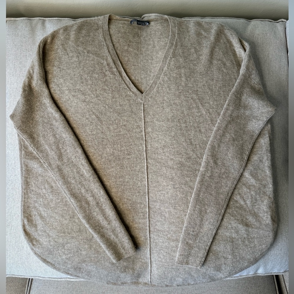 Vince  Women's V Neck 100% Cashmere Pullover Sweater Tan Size XS